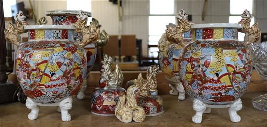 4 Japanese vases(-)